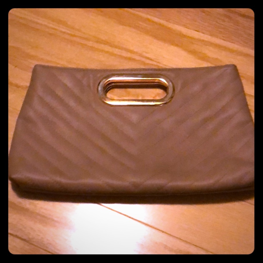 📢Beige/Nude Clutch Gold Handle